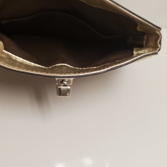 COACH SMALL HANDBSG WALLET WITH STRAP - Picture 5 of 8